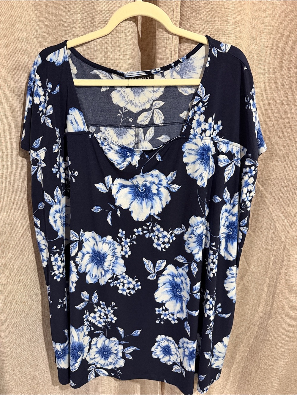 torrid Navy Floral Scoop Neck Short Sleeve Top